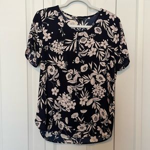 Ann Taylor 474432 Mixed Media Keyhole Tee Size M